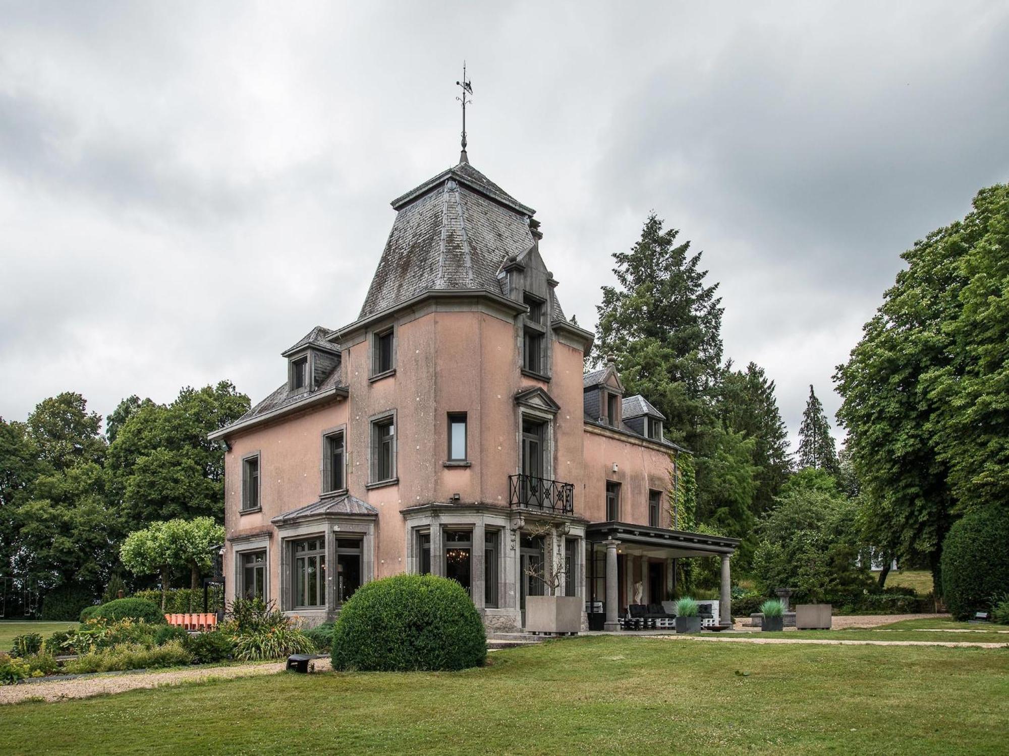 Willa Luxurious Castle With Hot Tub In The Belgian Jamoigne Zewnętrze zdjęcie